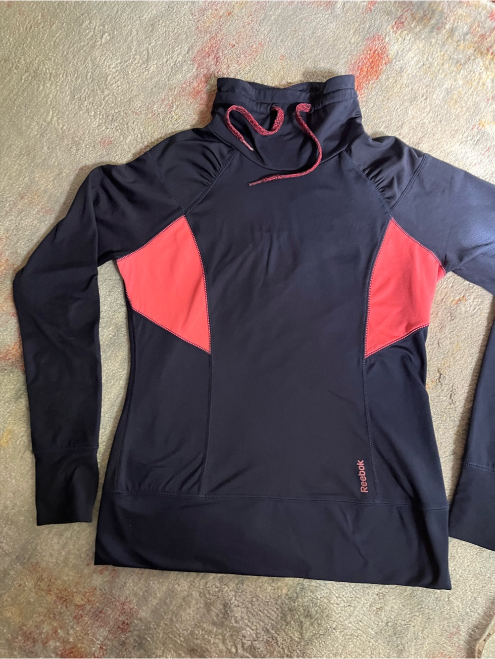 Reebok Women’s Navy blue Pullover Hoodie with Pink Accents